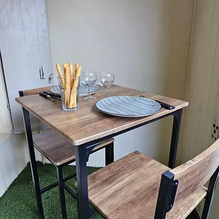 T2 Miroir Jardin Et Parking Prive Marseilles